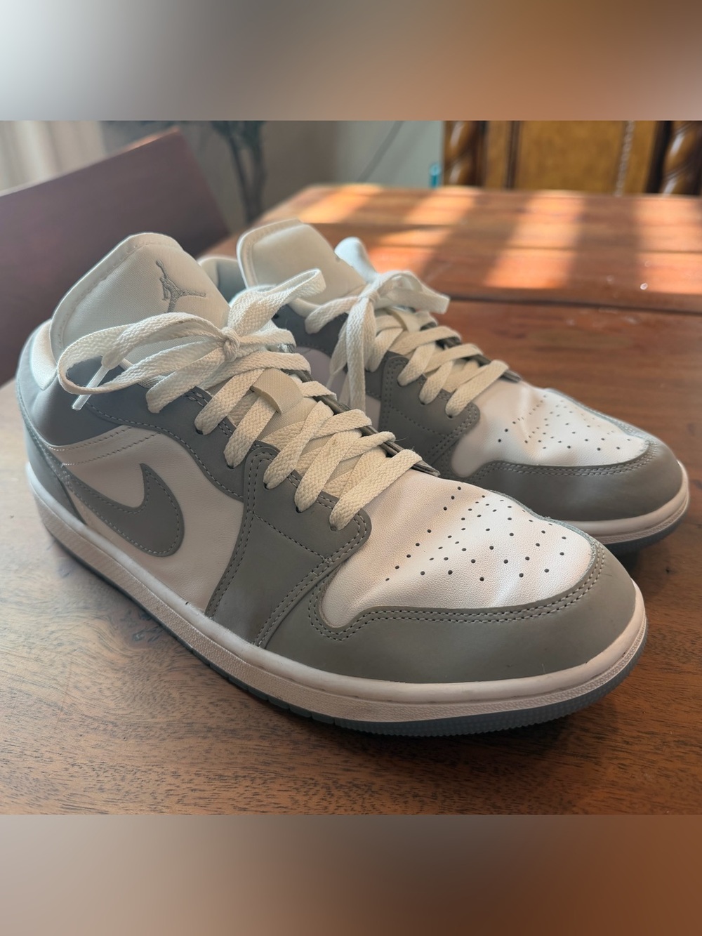 Jordan Low-Top Sneakers in White and Gray